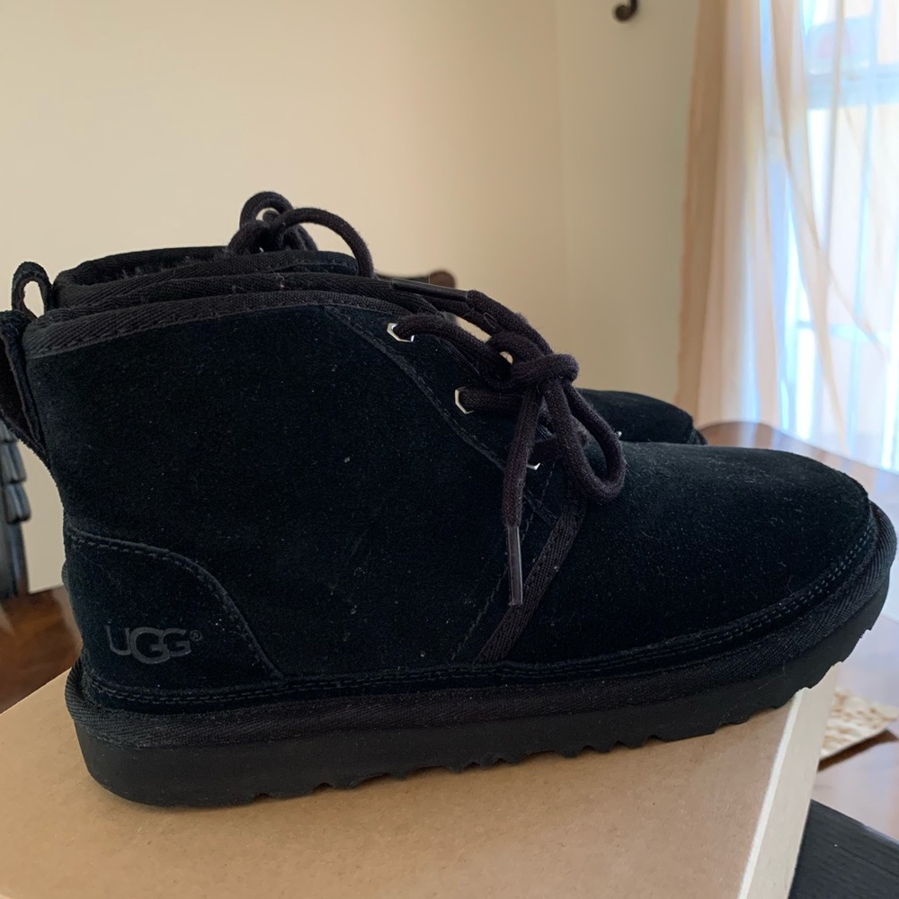 Uggs size 4y